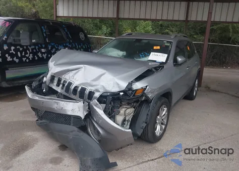 2019 Jeep Cherokee Latitude Fwd из США, поврежденный, VIN 1C4PJLCB6KD145744